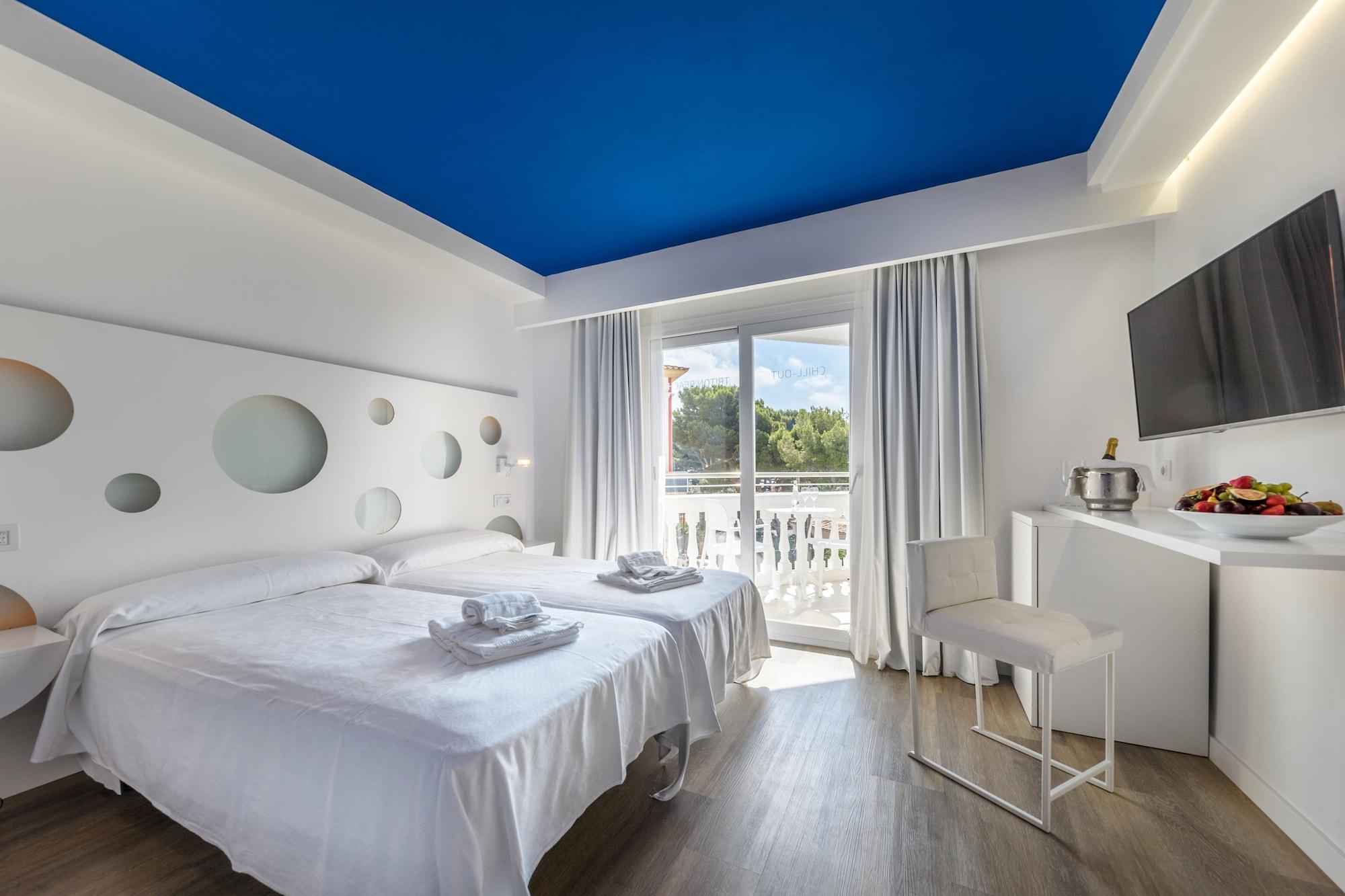 Welikehotel Triton Beach (Adults Only) Cala Ratjada  Esterno foto