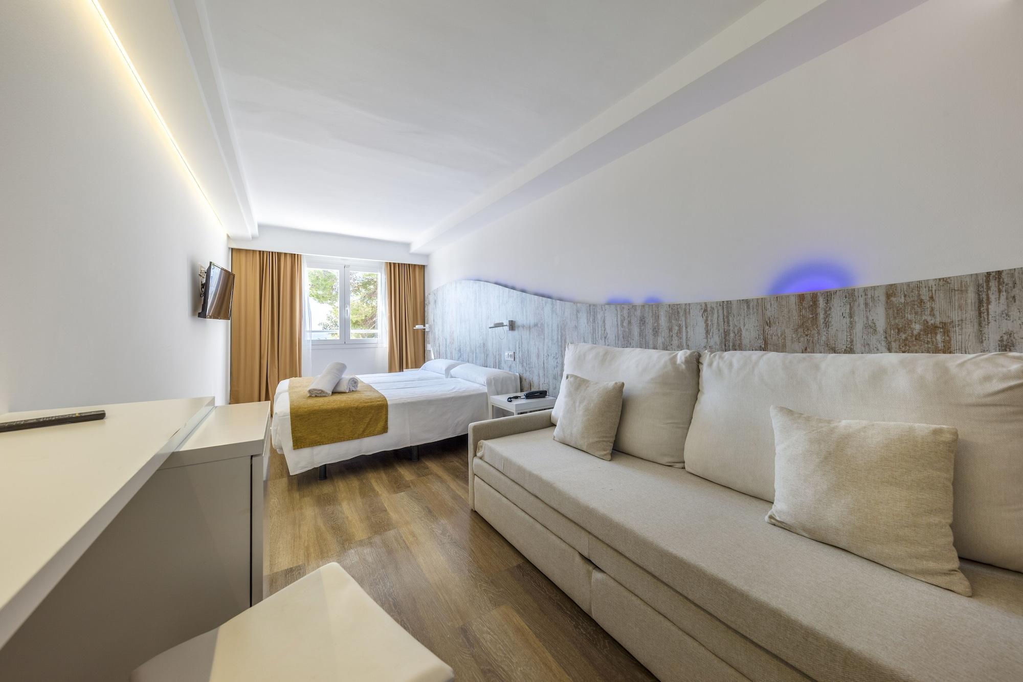 Welikehotel Triton Beach (Adults Only) Cala Ratjada  Esterno foto