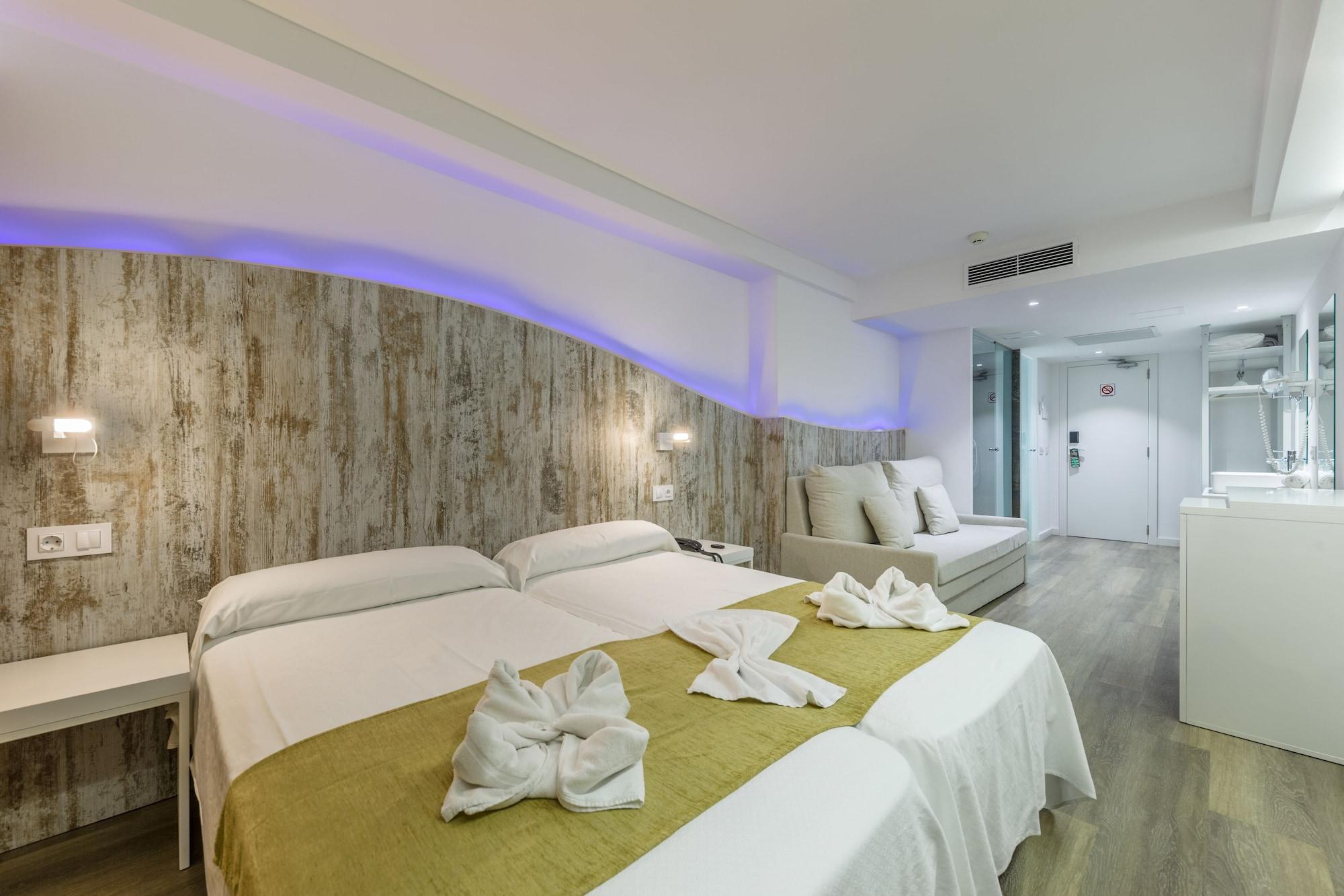 Welikehotel Triton Beach (Adults Only) Cala Ratjada  Esterno foto
