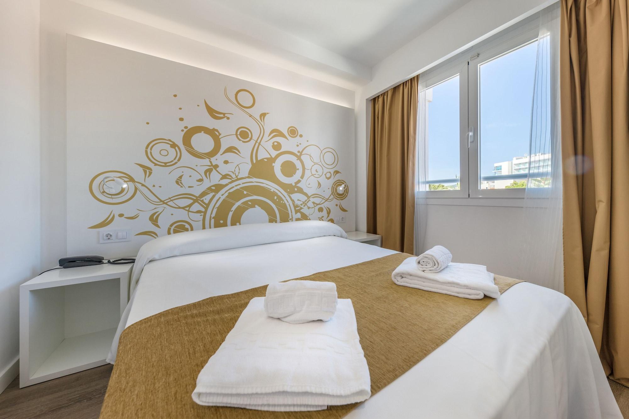 Welikehotel Triton Beach (Adults Only) Cala Ratjada  Esterno foto